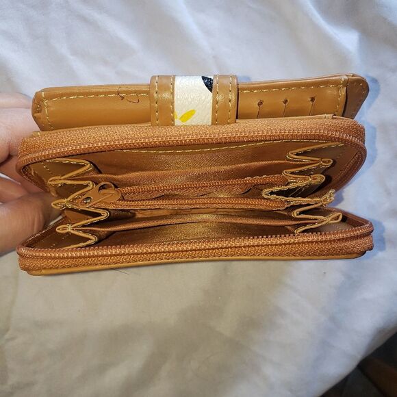 RIDALMODA White & Brown Designer-Inspired Compact Card Holder Wallet – Slim - Picture 5 of 6